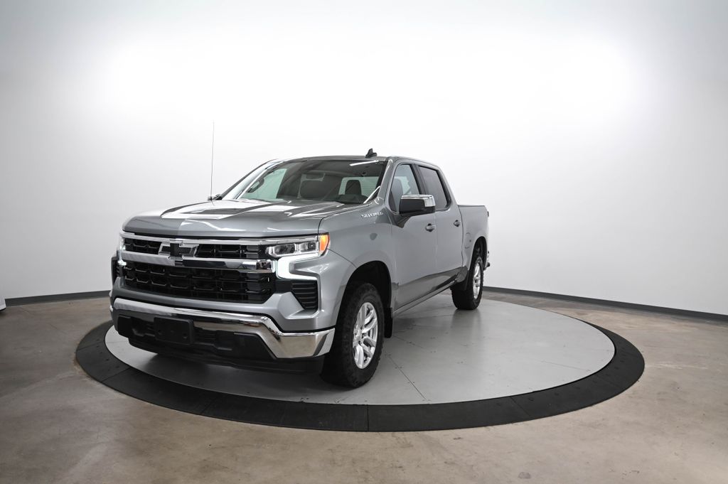 2023 Chevrolet Silverado 1500 LT photo 3