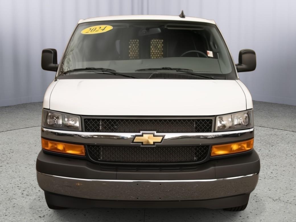 2024 Chevrolet Express Cargo Van photo 4