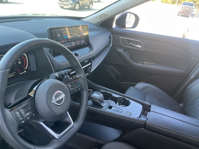2024 Nissan Rogue Platinum photo 10