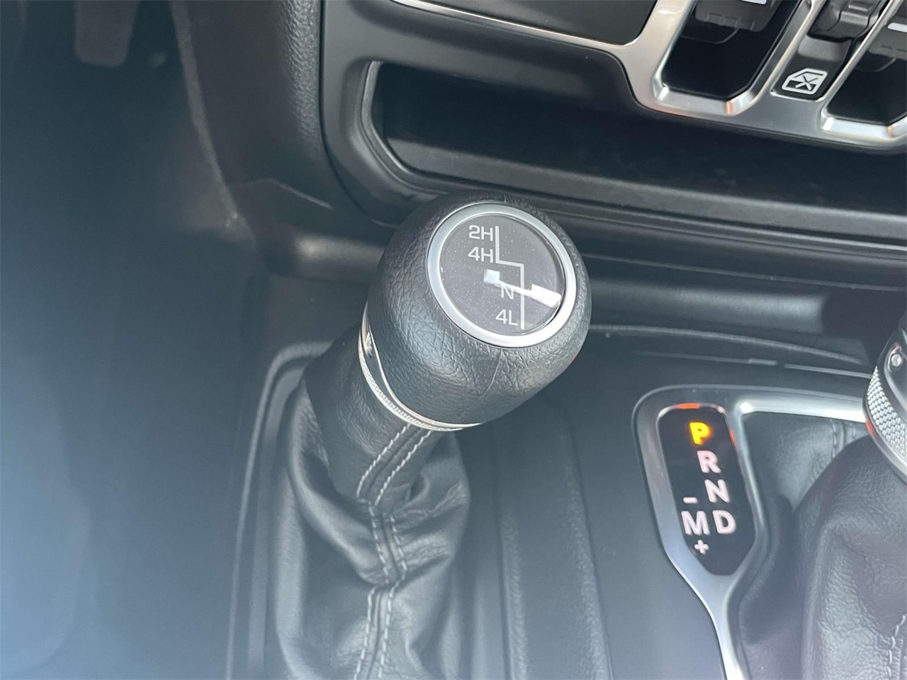 2025 Jeep Wrangler Sport S photo 18