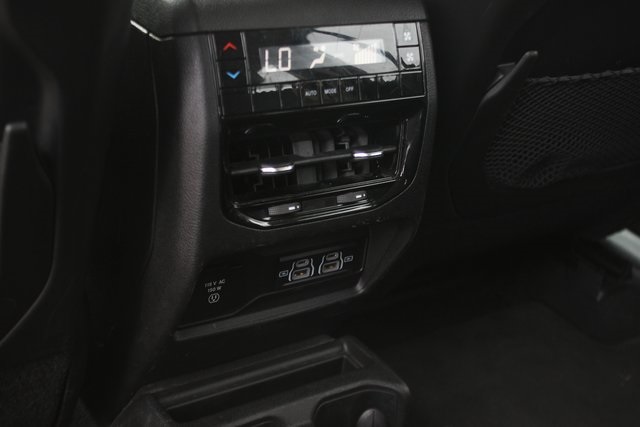 2021 Jeep Grand Cherokee Laredo photo 22