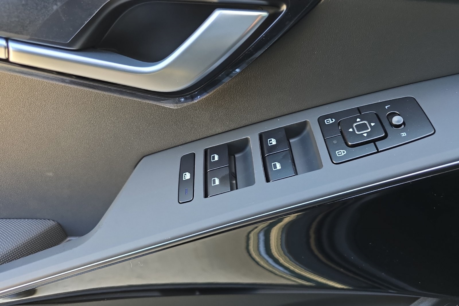 2025 Kia Niro Wind photo 7