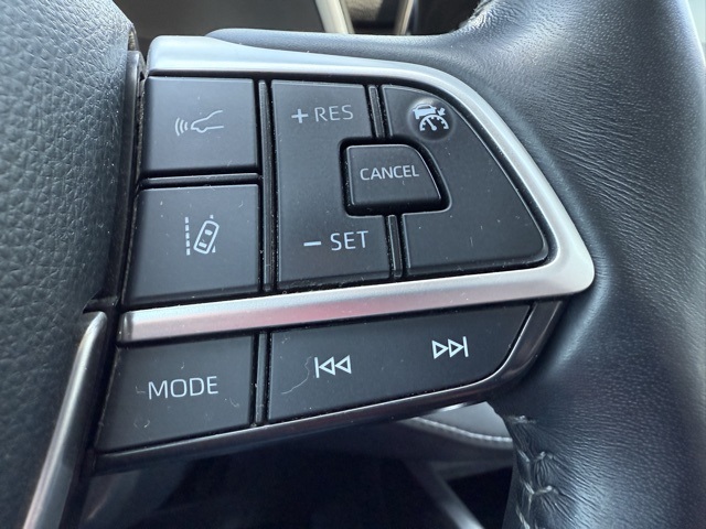 2022 Toyota Highlander XLE photo 26
