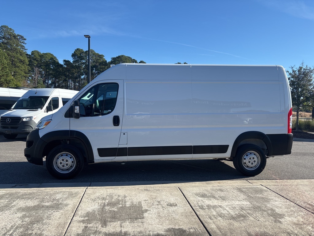 2023 Ram 2500 photo 4