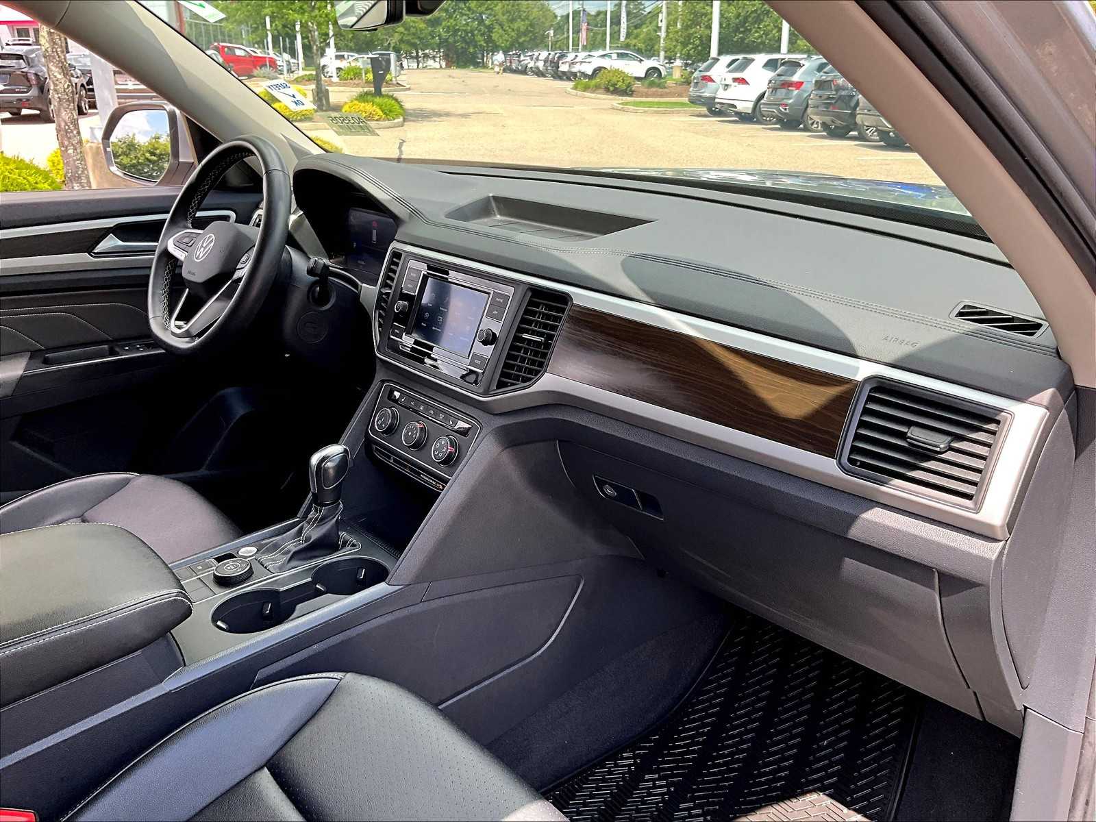 2022 Volkswagen Atlas SE photo 13