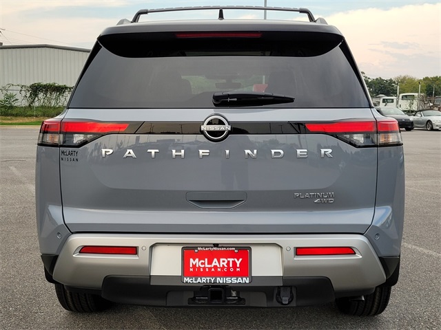 2025 Nissan Pathfinder Platinum photo 6