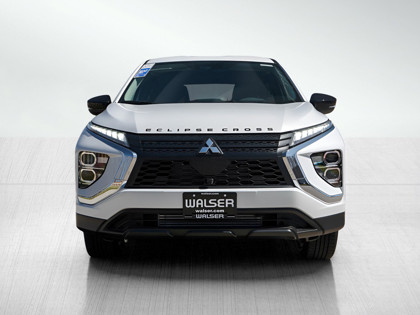 2025 Mitsubishi Eclipse Cross LE photo 2