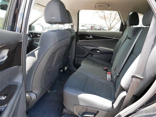 2020 Kia Sorento LX photo 17