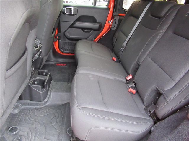2019 Jeep Wrangler Unlimited Sahara photo 25