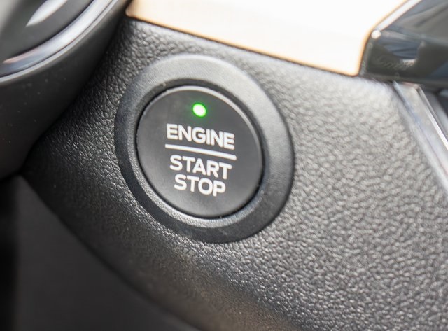 2021 Ford Escape Titanium photo 18
