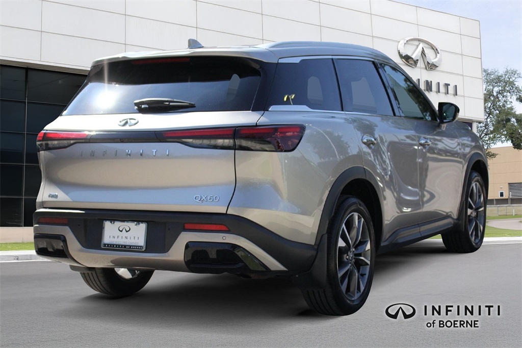 2023 Infiniti QX60 Luxe photo 6