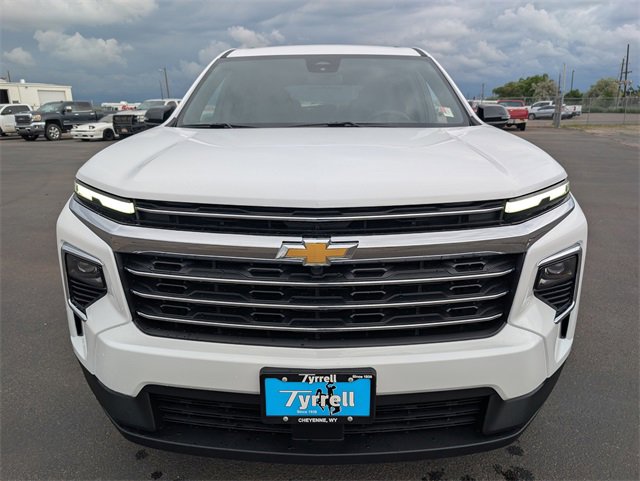 2025 Chevrolet Traverse photo 8