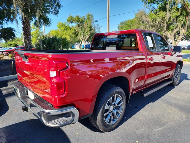 2024 Chevrolet Silverado 1500 LT photo 3