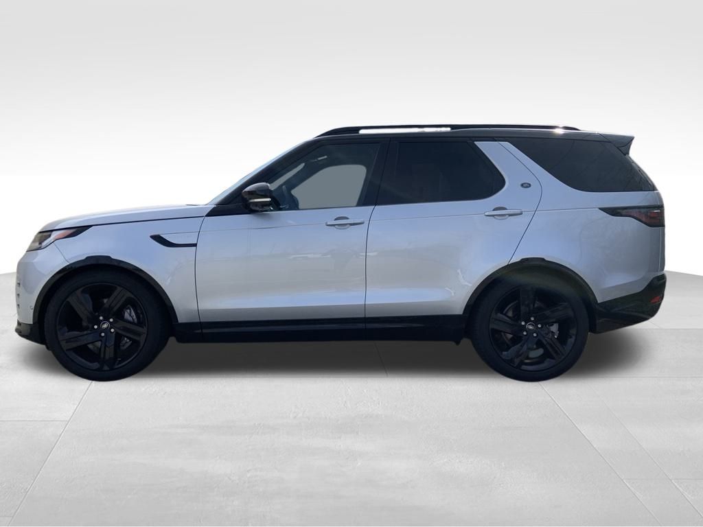 2024 Land Rover Discovery SE photo 5