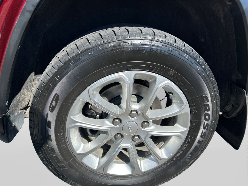 2021 Jeep Grand Cherokee Laredo E photo 13