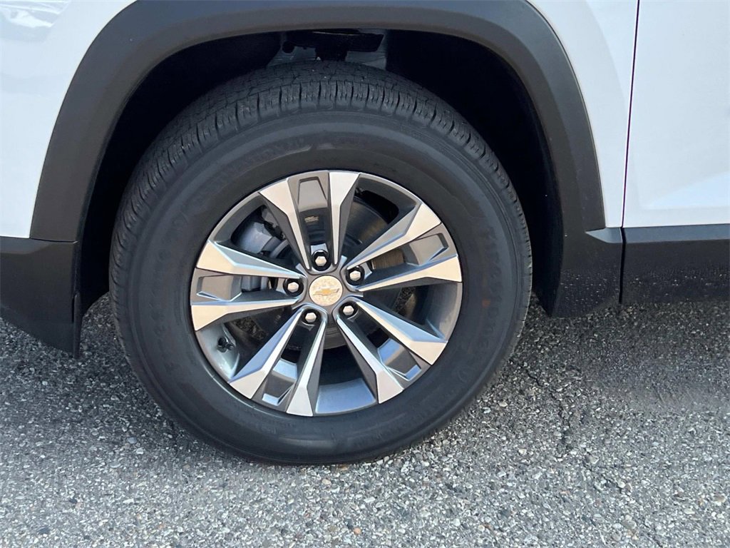 2026 Chevrolet Equinox LT photo 8