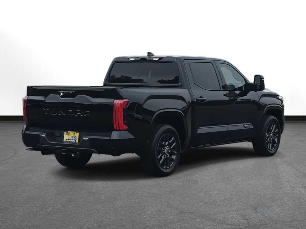 2023 Toyota Tundra Platinum CrewMax photo 5