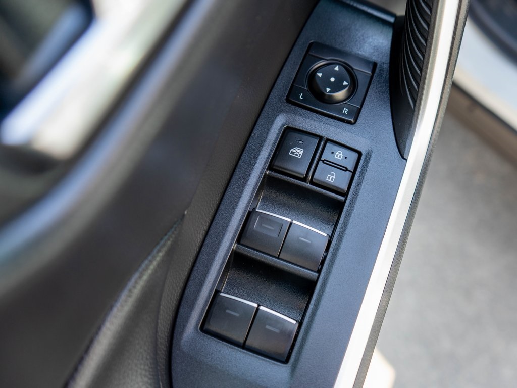 2023 Toyota RAV4 Hybrid photo 9