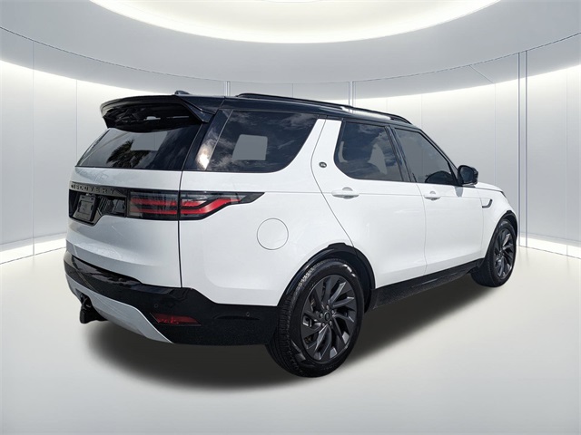 2024 Land Rover Discovery SE photo 2