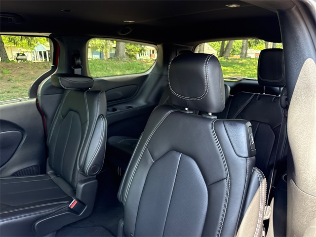 2026 Chrysler Pacifica photo 24