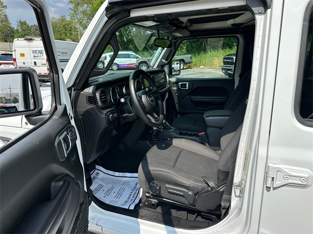2021 Jeep Gladiator Willys photo 29