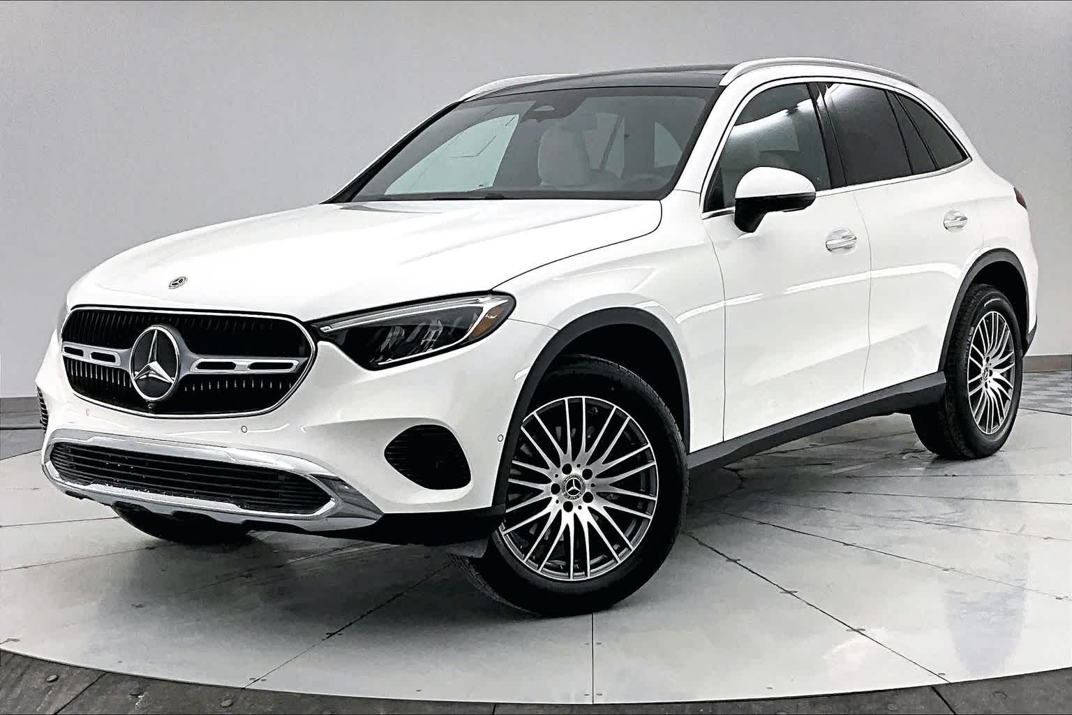 2026 Mercedes-Benz GLC Base's photo