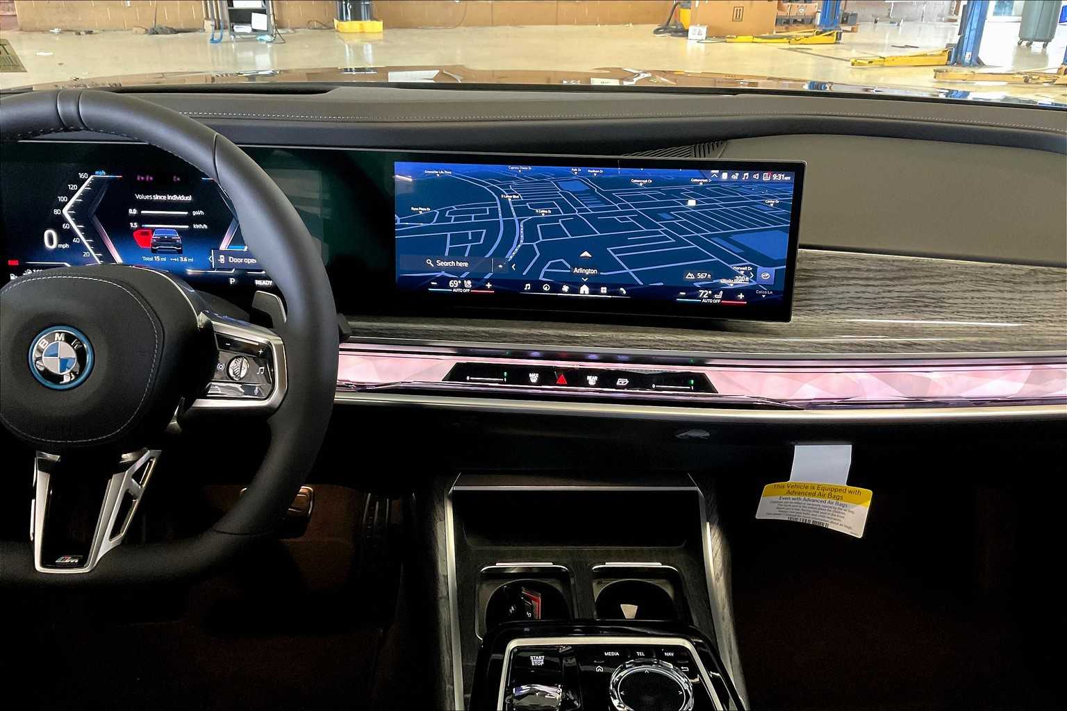 2026 Bmw 750e photo 6