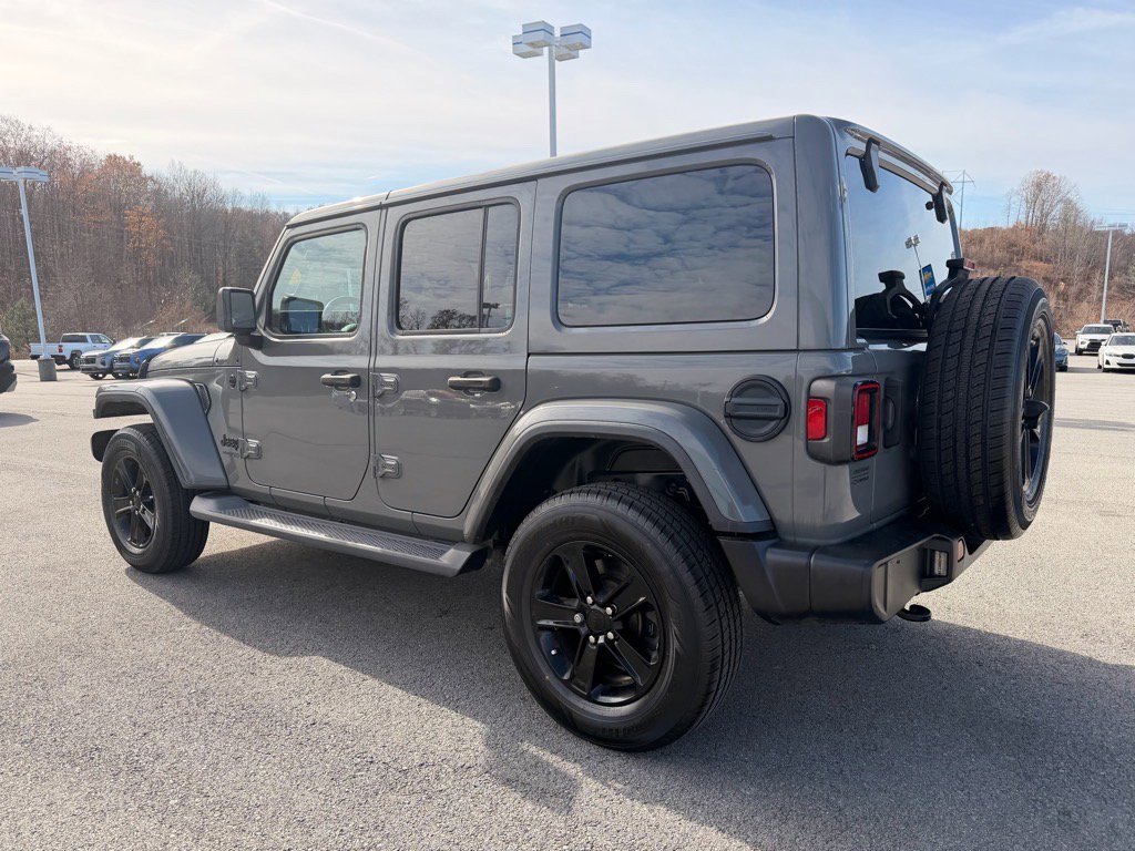 2021 Jeep Wrangler Unlimited Sahara Altitude photo 3