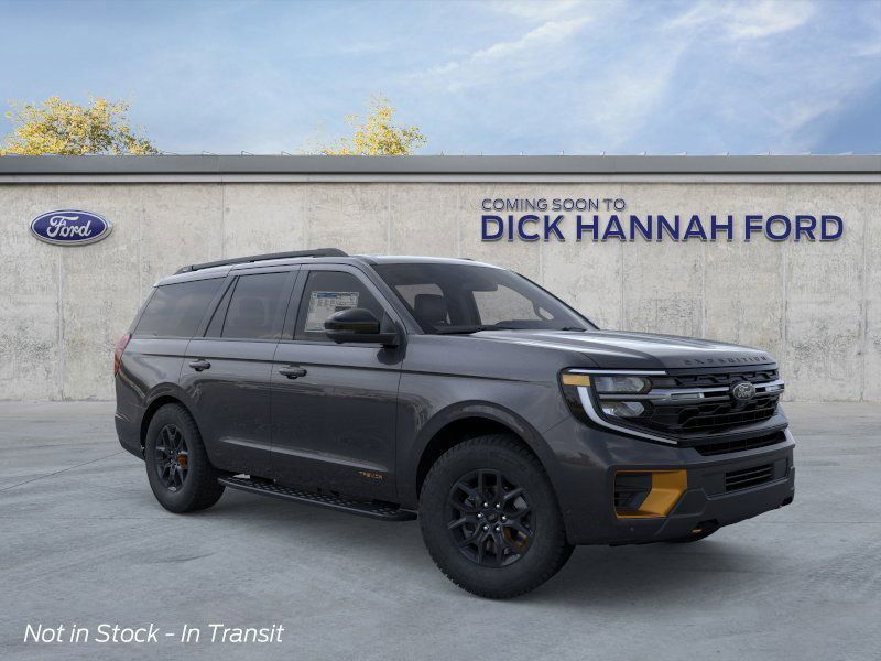 2025 Ford Expedition photo 3