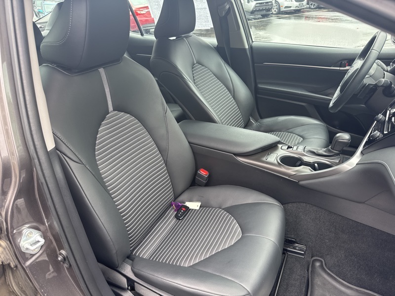 2022 Toyota Camry SE photo 43