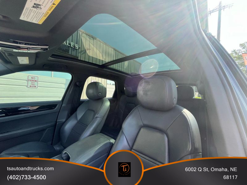 2020 Porsche Cayenne photo 19