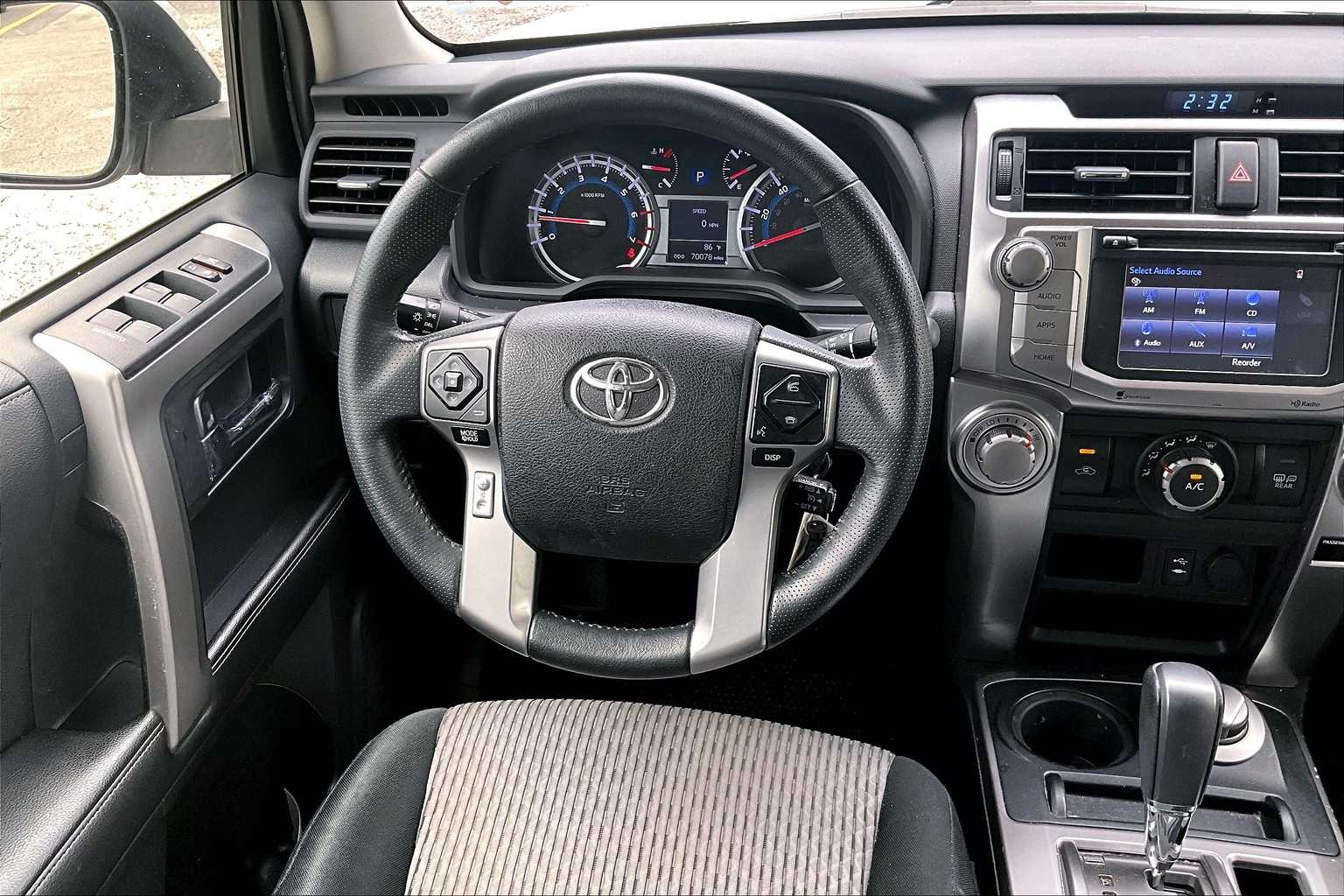 2014 Toyota 4Runner SR5 photo 5