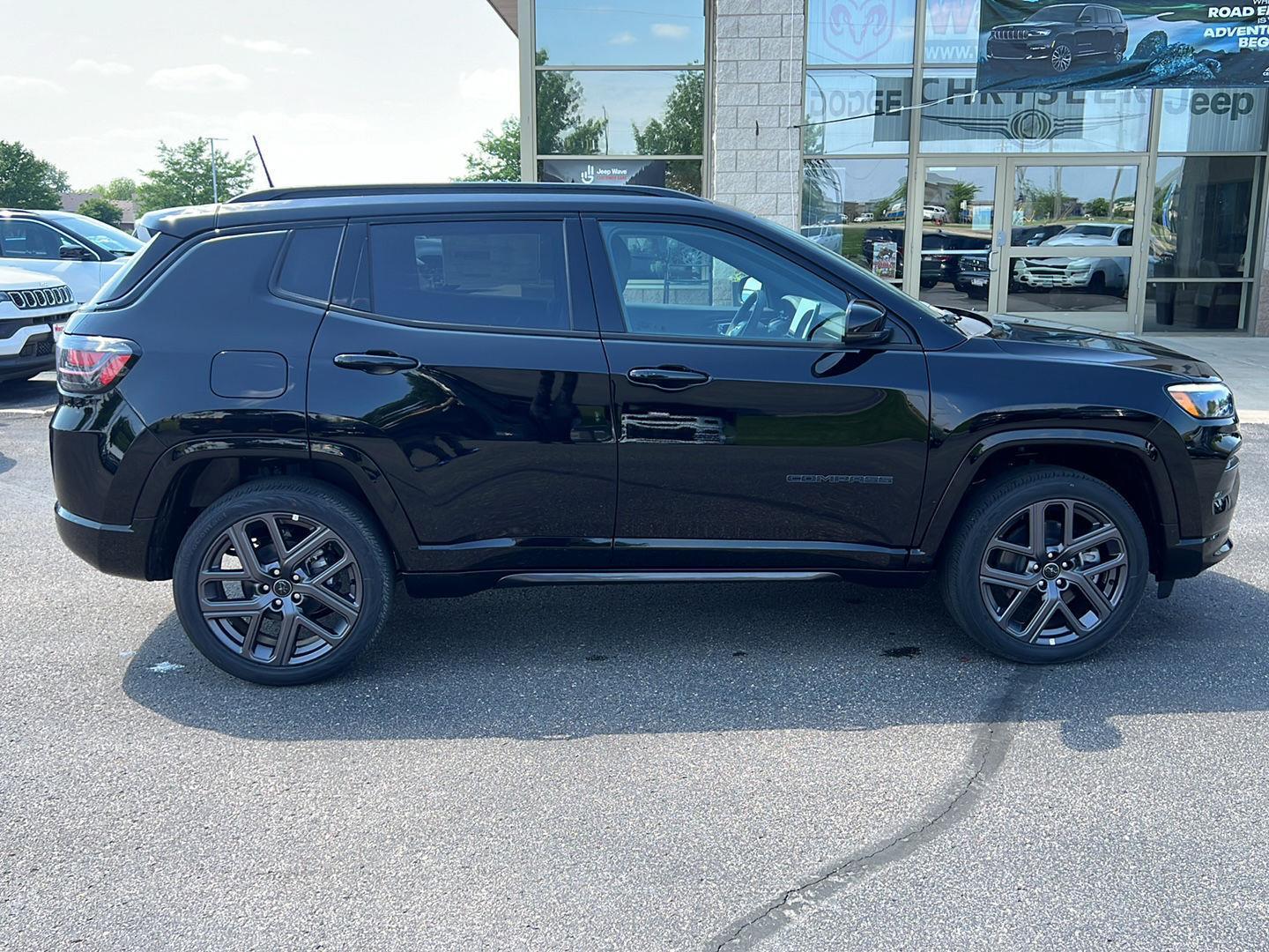 2025 Jeep Compass Limited photo 8