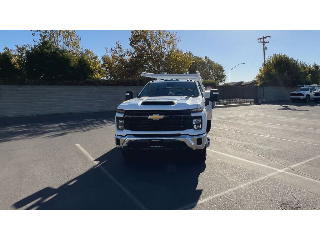 2024 Chevrolet Silverado 3500HD Work Truck photo 4