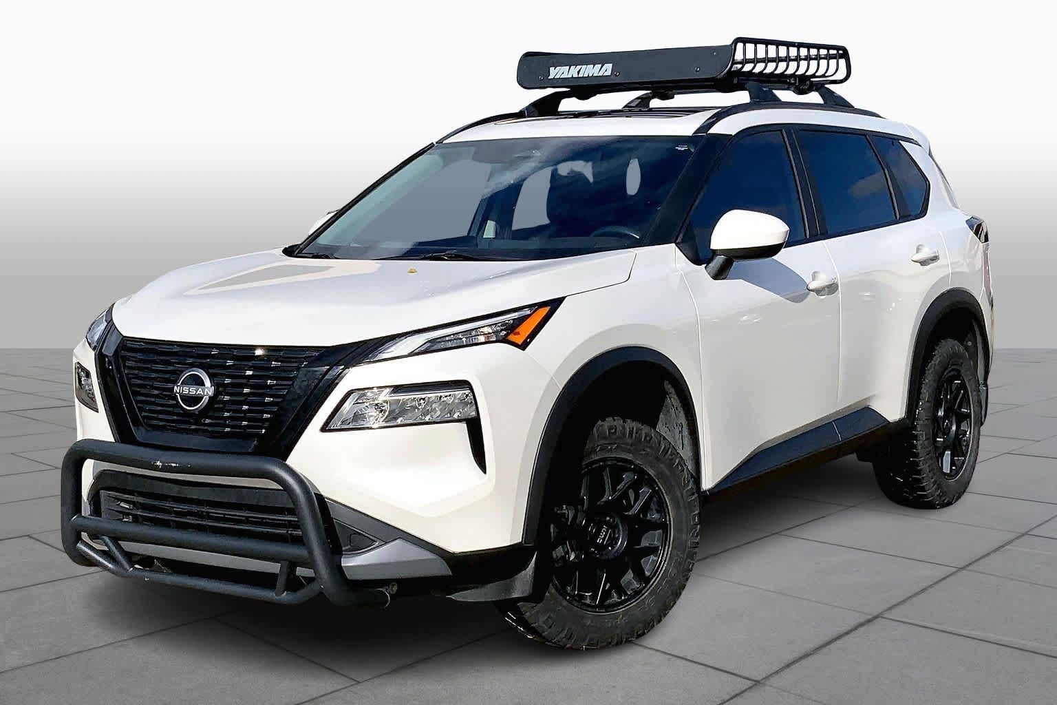 2023 Nissan Rogue SV's photo