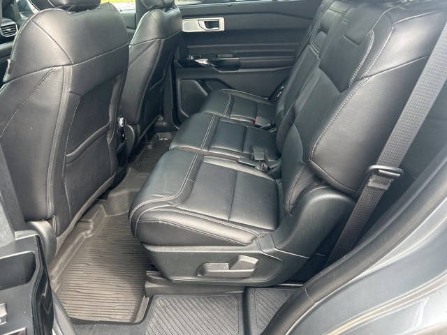 2021 Ford Explorer ST photo 12