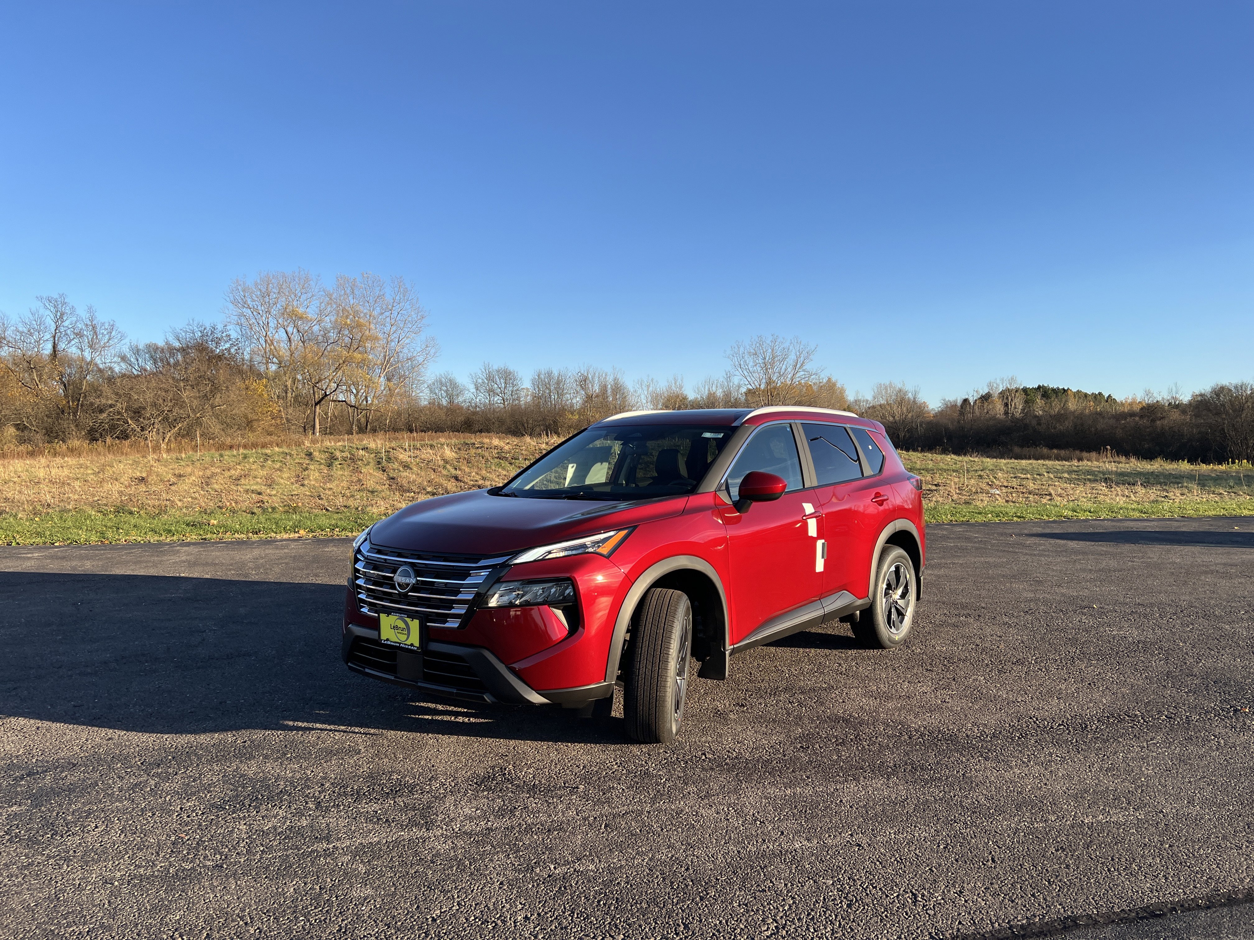 2026 Nissan Rogue SV's photo