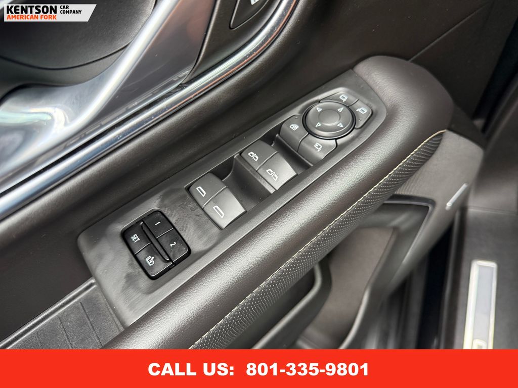 2024 Gmc Yukon SLT photo 21