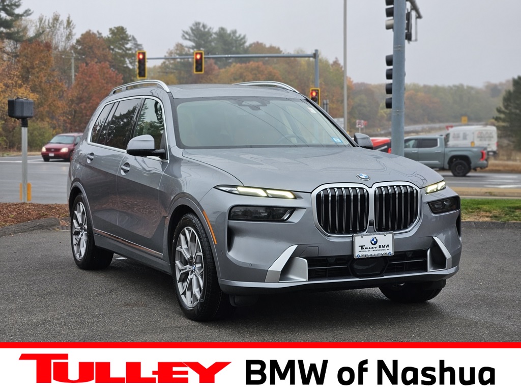 2024 BMW X7 40i's photo