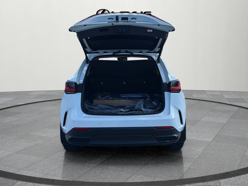2026 Lexus NX 350 photo 13