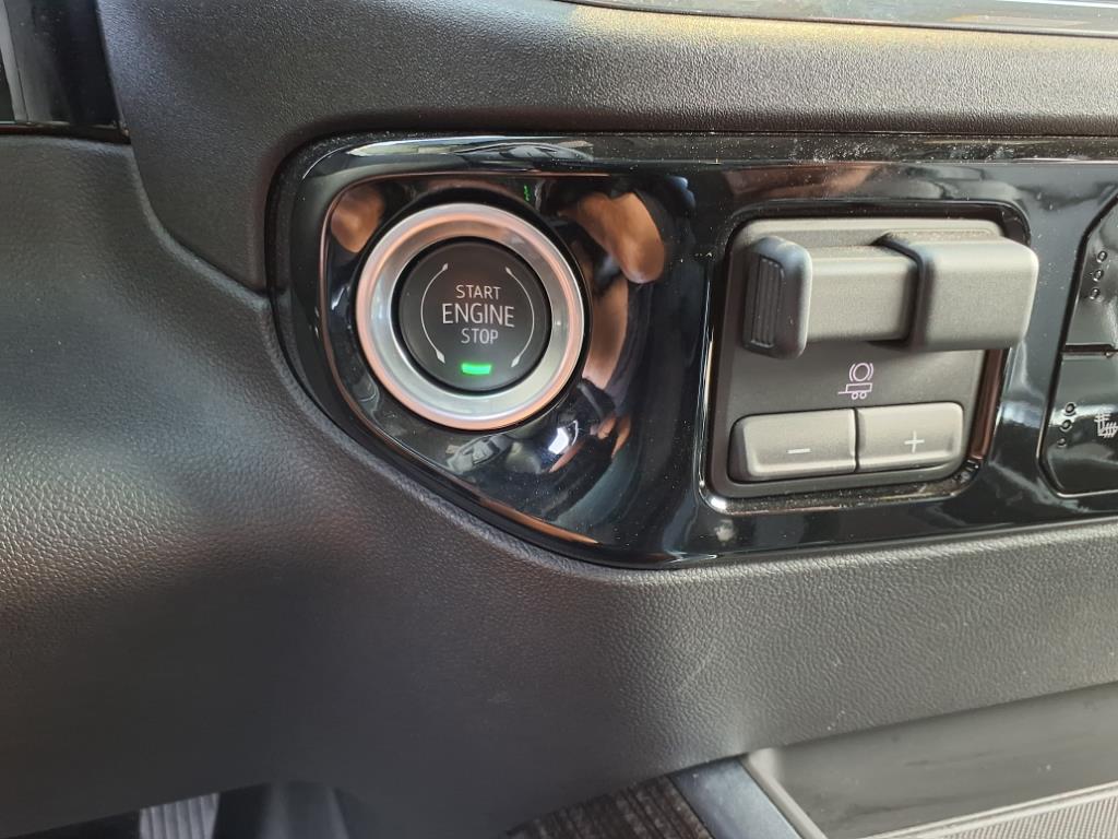 2024 Chevrolet Silverado 1500 RST photo 22