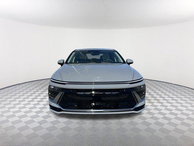 2026 Hyundai Sonata SEL Sport photo 2