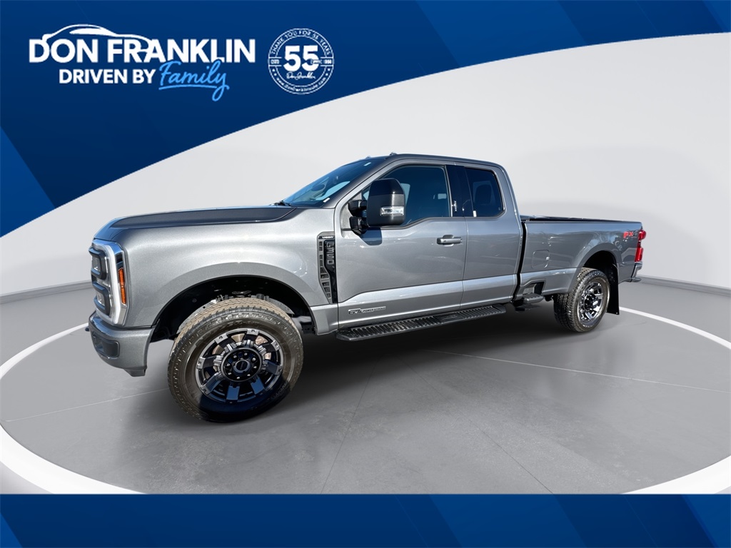 2024 Ford F-350 Super Duty Lariat's photo