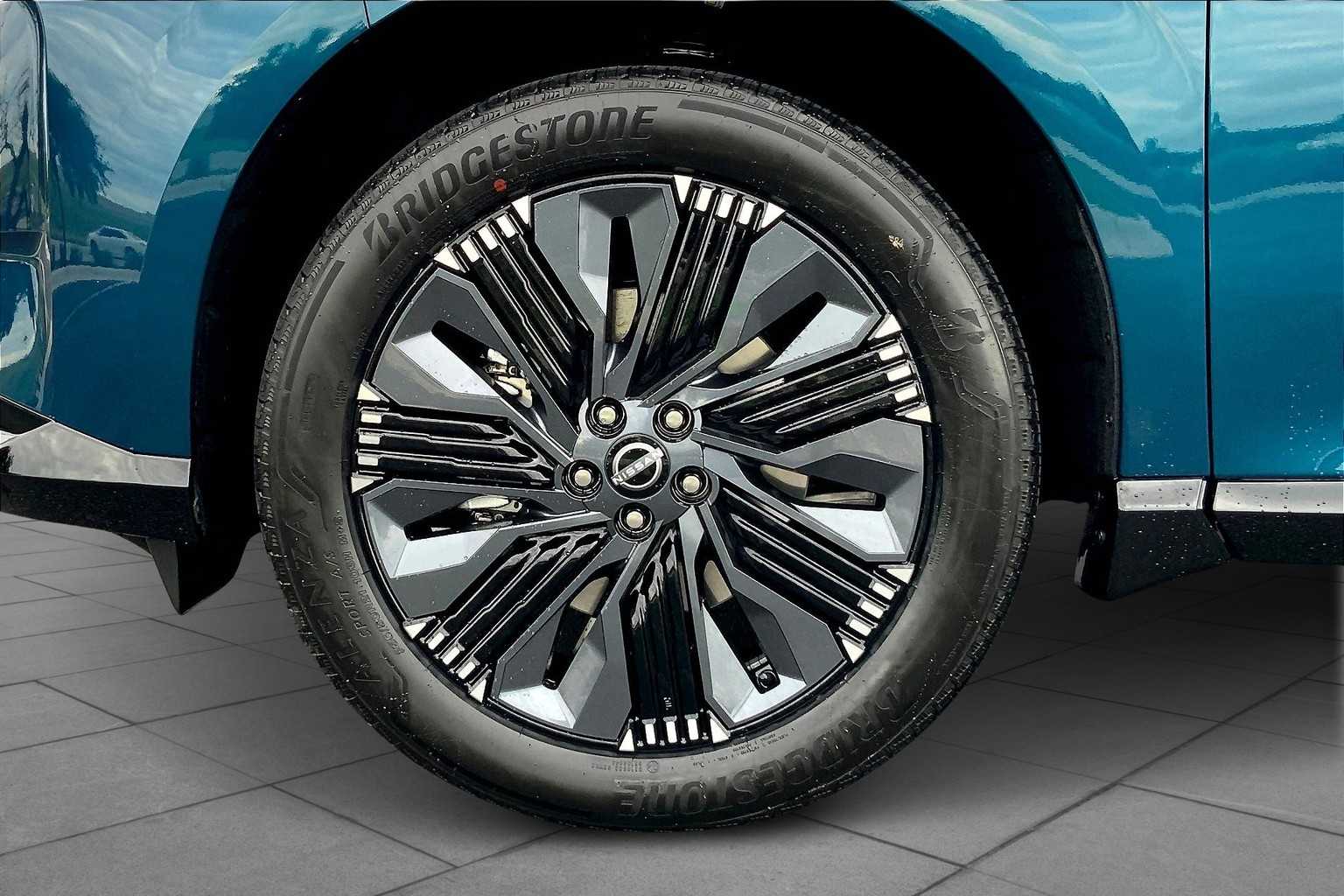 2025 Nissan Murano Platinum photo 11