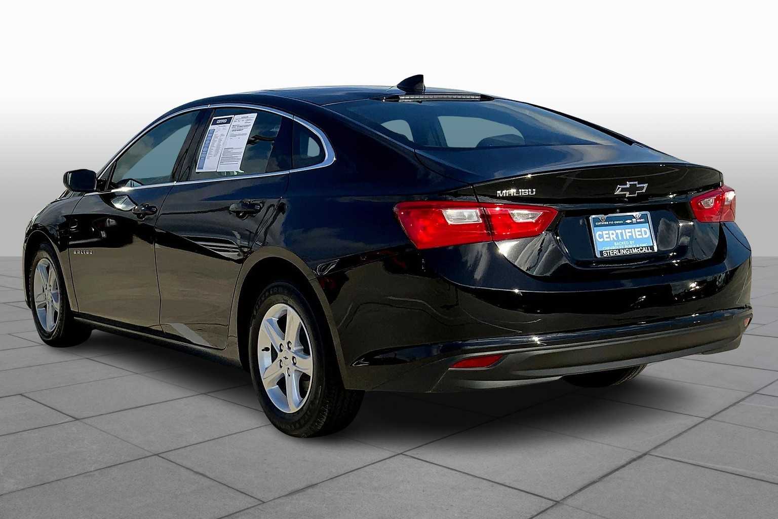 2023 Chevrolet Malibu LS photo 11