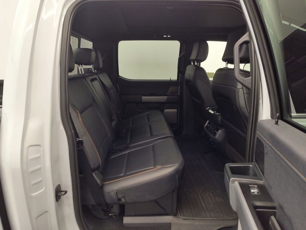 2025 Ford F-150 Lariat photo 28