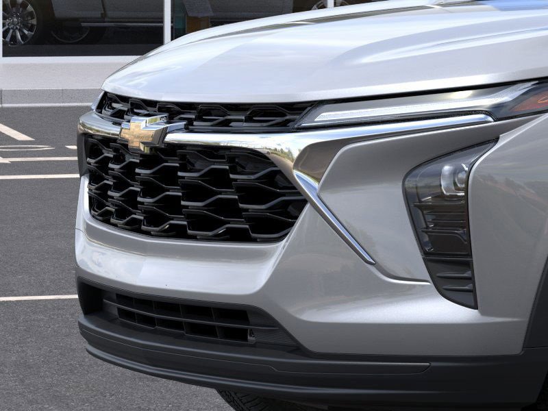 2025 Chevrolet Trax LS photo 12