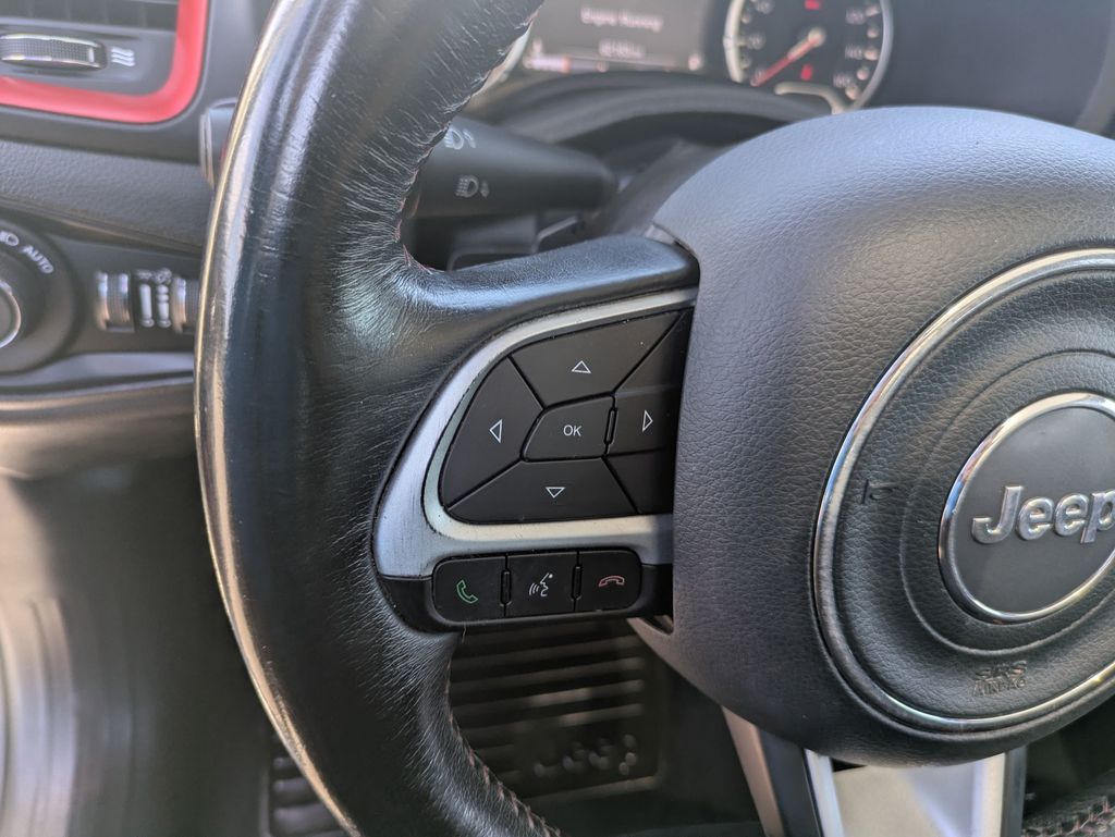 2018 Jeep Renegade Trailhawk photo 12