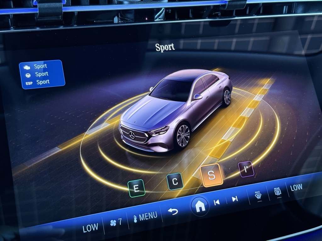 2024 Mercedes Benz E 450 4MATIC photo 4