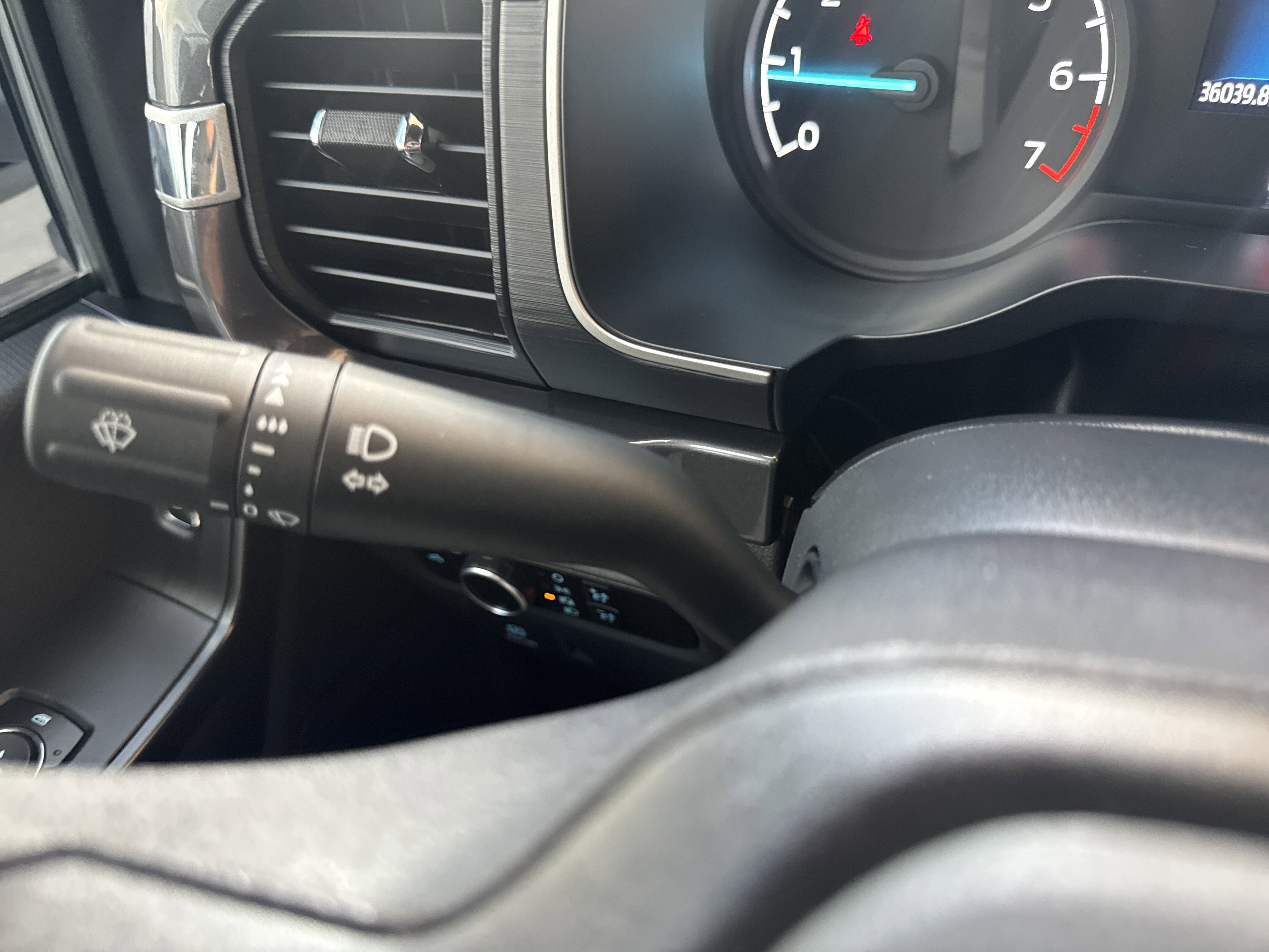 2023 Ford F-150 XL photo 4